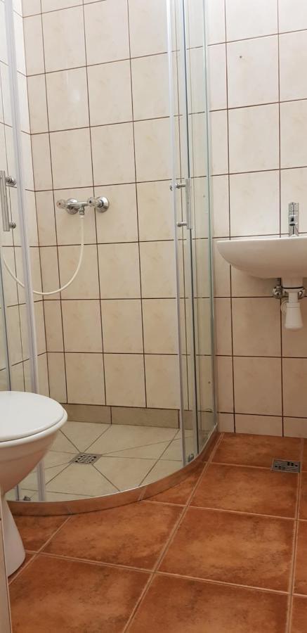 Hotel Wynajem Pokoi à Kołobrzeg Extérieur photo