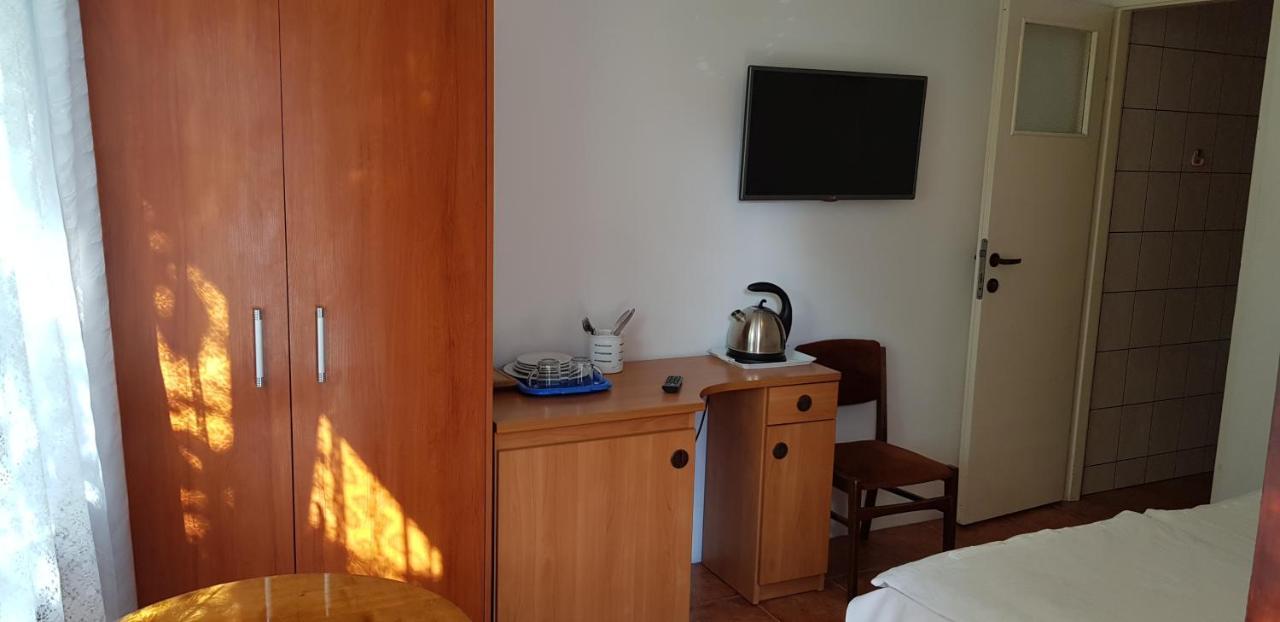 Hotel Wynajem Pokoi à Kołobrzeg Extérieur photo