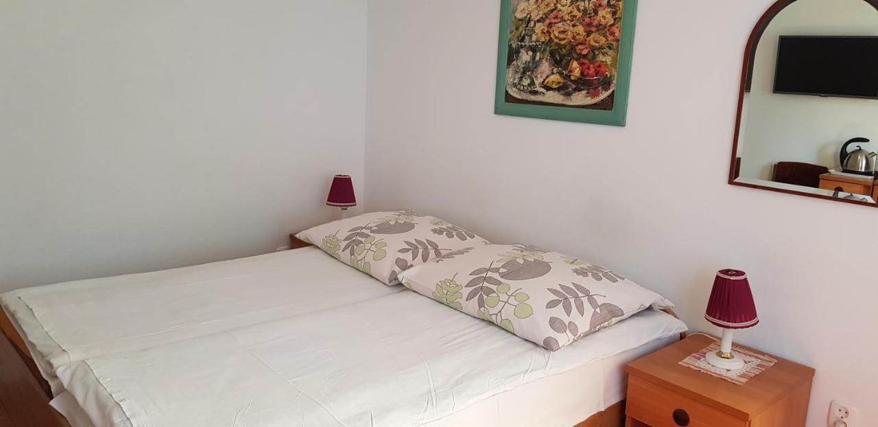 Hotel Wynajem Pokoi à Kołobrzeg Extérieur photo