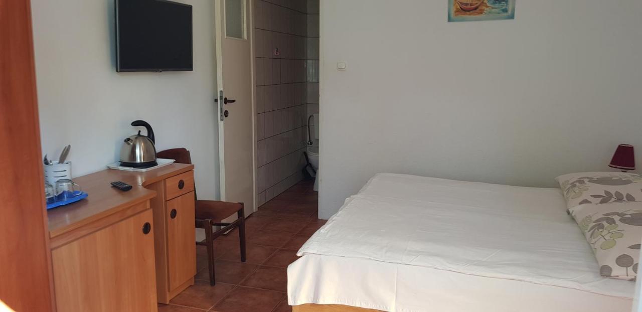 Hotel Wynajem Pokoi à Kołobrzeg Extérieur photo